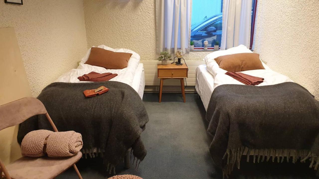 The Bank Sleeping Guesthouse Neskaupstaður Dış mekan fotoğraf